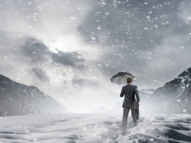 Hiçbir şey onu durduramaz. Karışık teknik