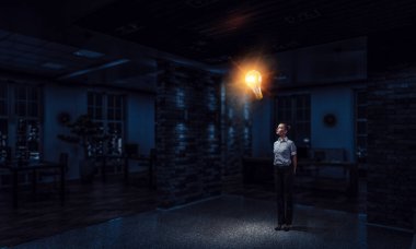 Onun fikirlerini çok parlak. Karışık teknik