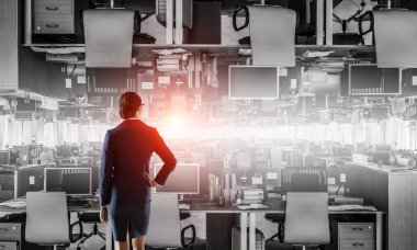 Açık plan ofisleri. Karışık teknik