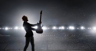 Gitar rock adam. Karışık teknik