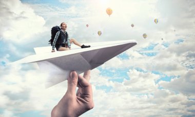 Güzel turist kız. Karışık teknik