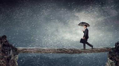 Herhangi bir sorun karşısında kararlı. Karışık teknik