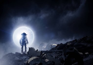 Astronot Gezgini'nde gökyüzü. Karışık teknik