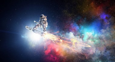 Yönetim Kurulu uçan üzerinde uzay adamı. Karışık teknik