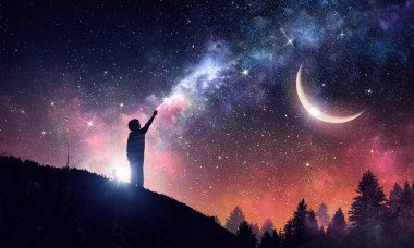 Stary gece açık gökyüzü. Karışık teknik