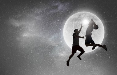 Oyun zamanı geldi. Karışık teknik