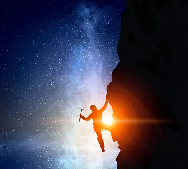 Aşırı Tırmanma onun adrenalindir. Karışık teknik