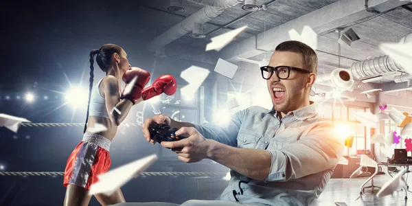 Experience the reality of game. Mixed media — Stock Photo, Image