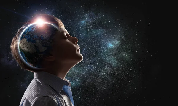 Bu büyük dünya keşfetmek. Karışık teknik