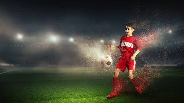 O bir şampiyon olmaya devam etmektedir. Karışık teknik