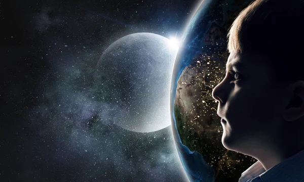 Bu büyük dünya keşfetmek. Karışık teknik