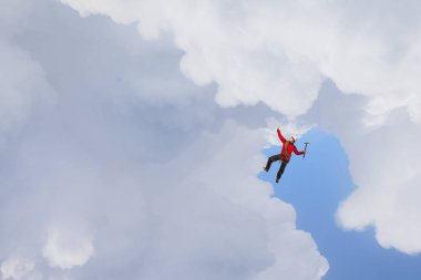 Aşırı Tırmanma onun adrenalindir. Karışık teknik