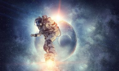 Yönetim Kurulu uçan üzerinde uzay adamı. Karışık teknik