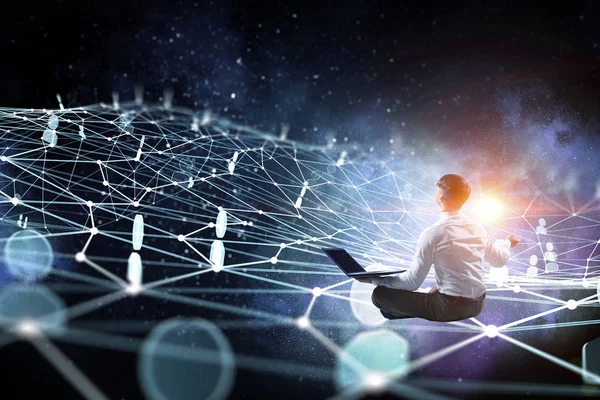 Onun Merkezi bulgudur. Karışık teknik