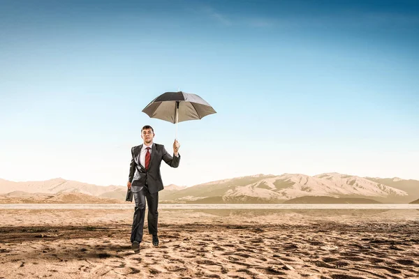 Krisenüberwindung. Gemischte Medien — Stockfoto