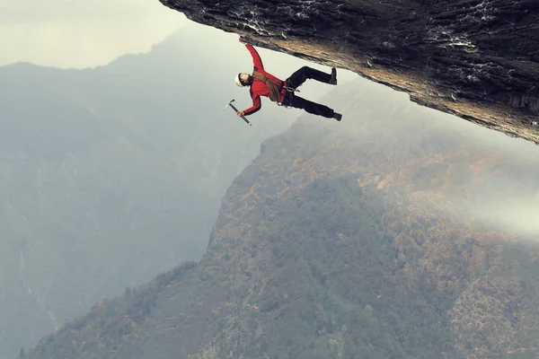 Aşırı Tırmanma onun adrenalindir. Karışık teknik