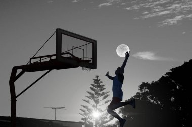 Oyun zamanı geldi. Karışık teknik