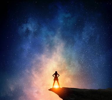 Yıldızlı gökyüzü karşı kadın. Karışık teknik