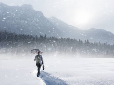 Hiçbir şey onu durduramaz. Karışık teknik