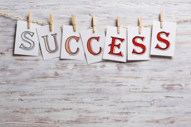 Klibin üzerine kağıt levha. Karışık teknik