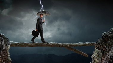 Herhangi bir sorun karşısında kararlı. Karışık teknik