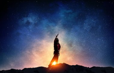 Üst ulaşan. Karışık teknik