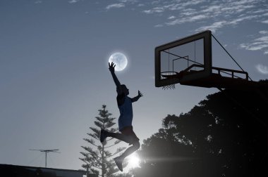 Oyun zamanı geldi. Karışık teknik