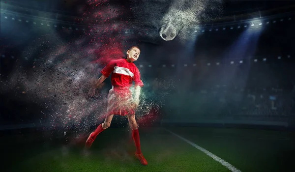 O bir şampiyon olmaya devam etmektedir. Karışık teknik