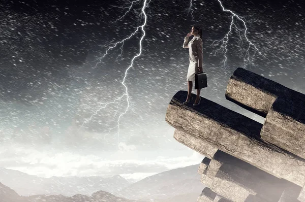 Ne zaman senin are üstünde tepe. Karışık teknik