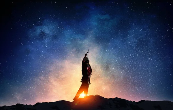 Üst ulaşan. Karışık teknik