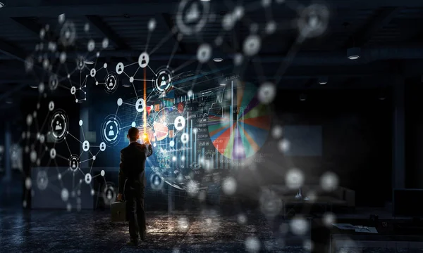 Her zaman insanlar ile bağlantılı olarak. Karışık teknik