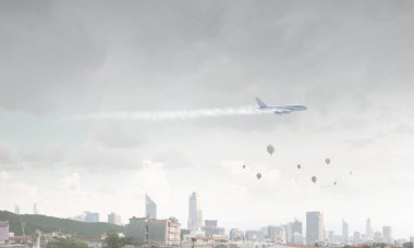 İş seyahat kavramı. Karışık teknik