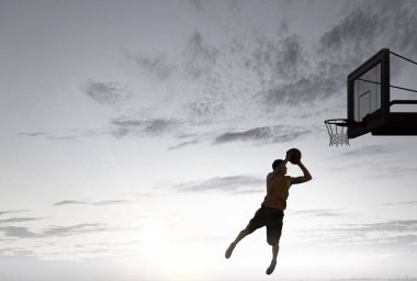 Oyun zamanı geldi. Karışık teknik