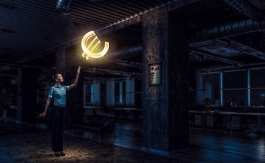 Finansal başarı kavramı. Karışık teknik