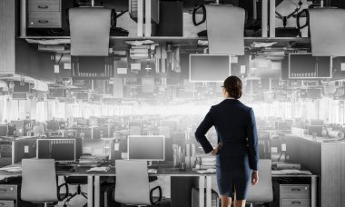 Açık plan ofisleri. Karışık teknik