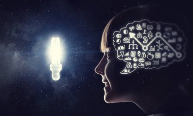 Parlak fikirler kafasının içinde. Karışık teknik