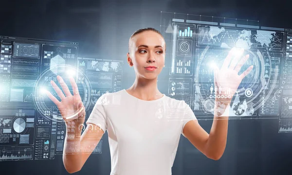 Modern teknolojiler kullanılıyor. Karışık teknik