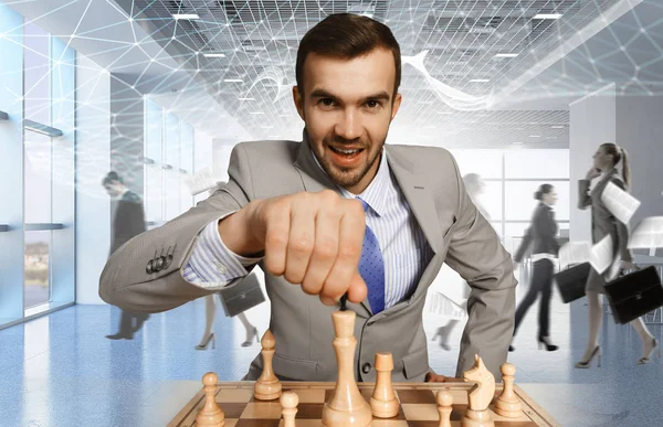 Competencia y estrategia en los negocios. Medios mixtos —  Fotos de Stock