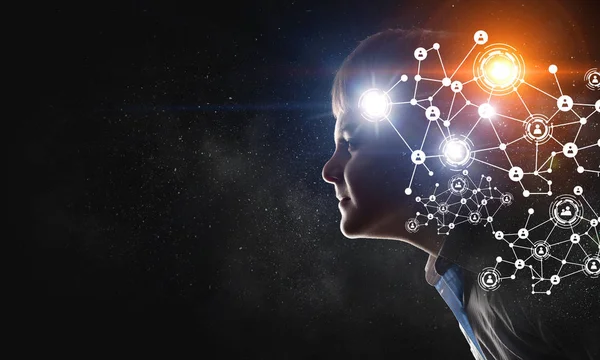 Parlak fikirler kafasında. Karışık teknik