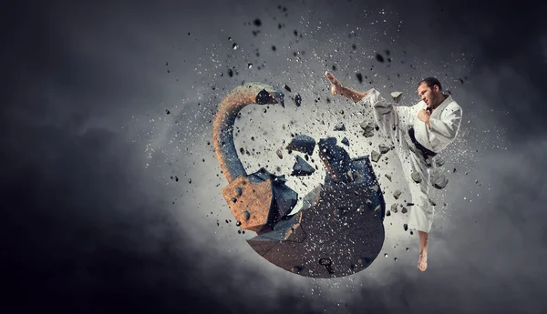 Savunma ile bölünürler. Karışık teknik