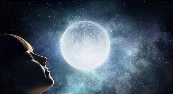 Bu büyük dünya keşfetmek. Karışık teknik