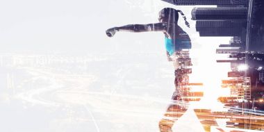 Başlığı almak için gidiyor. Karışık teknik