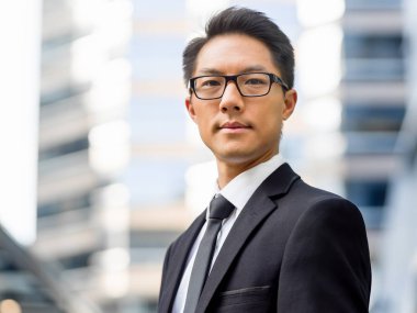 Benim iş konusunda ciddi