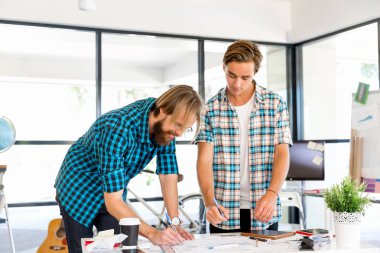 Masada iki Ofis çalışanları