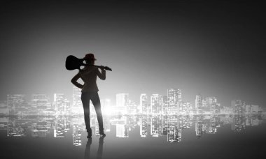 Rock gitar kızla. Karışık teknik