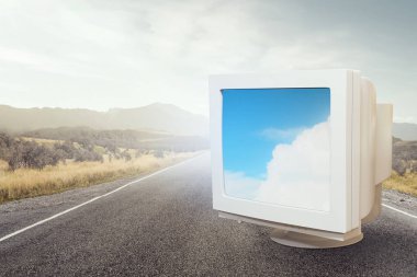 Eski bilgisayar monitörü. Karışık teknik