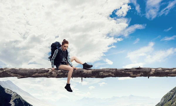 Genç ve güzel yolcu. Karışık teknik