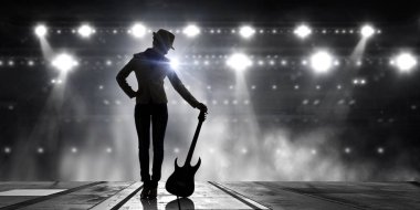 Rock gitar kızla. Karışık teknik