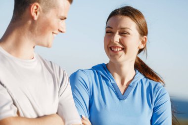 Plaj birlikte eğitim genç Çift