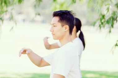 İnsanlar Park Thai chi